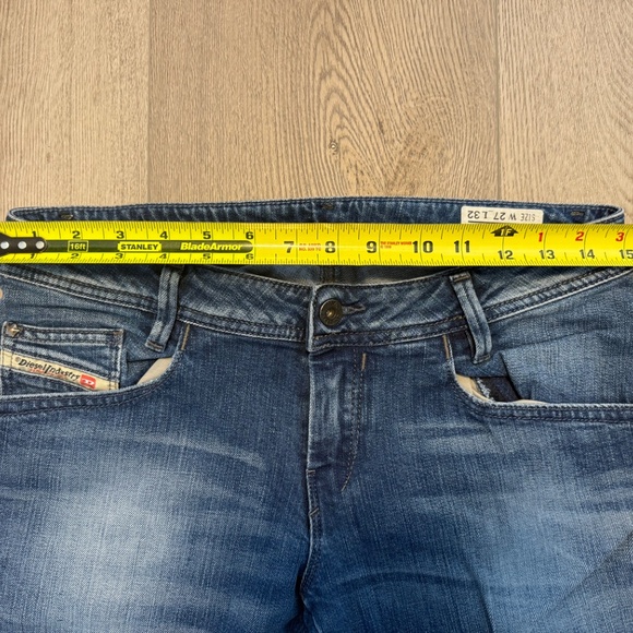 Diesel Newz Jeans (Size 27) - Picture 14 of 15